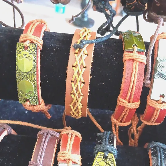 Leather Bracelets All 29 With Stand Adjustable Genuine Leather NWOT - Picture 5 of 6